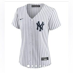 NEW - Nike MLB New York Yankees Women's Jersey - White. X-Large.